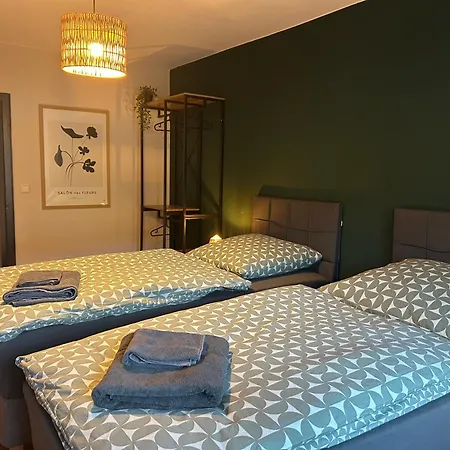 Appartement Moderne Stadtwohnung Mit Parkplatz, Uni & Zentrum Fusslaeufig Cassel