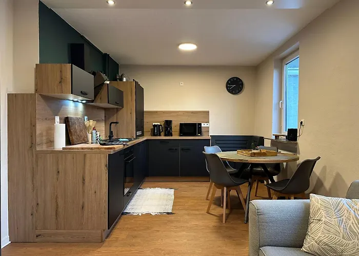 Apartment Moderne Stadtwohnung Mit Parkplatz, Uni&zentrum Fußläufig *